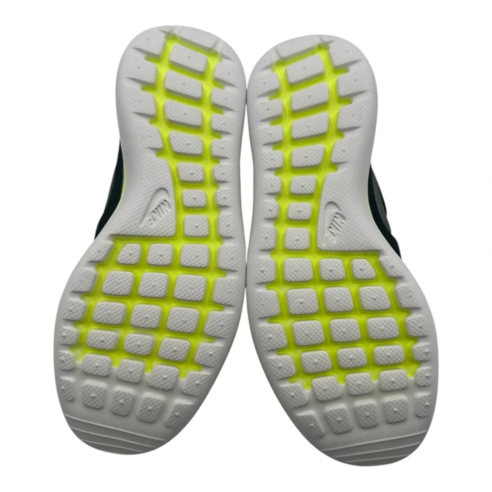Nike Roshe Two GS Running Shoes YOUTH Kids Sz 4 Y Black/Volt Sneakers 844653-003
